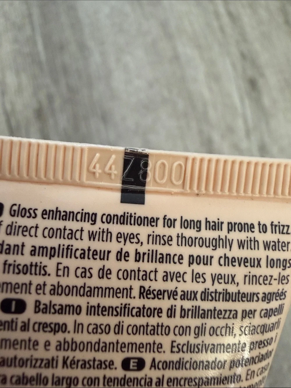 Kérastase Gloss Absolu Insta Glaze Conditioner - $26 retail
